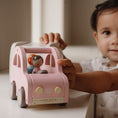 Load image into Gallery viewer, Speelgoed auto met caravan FSC